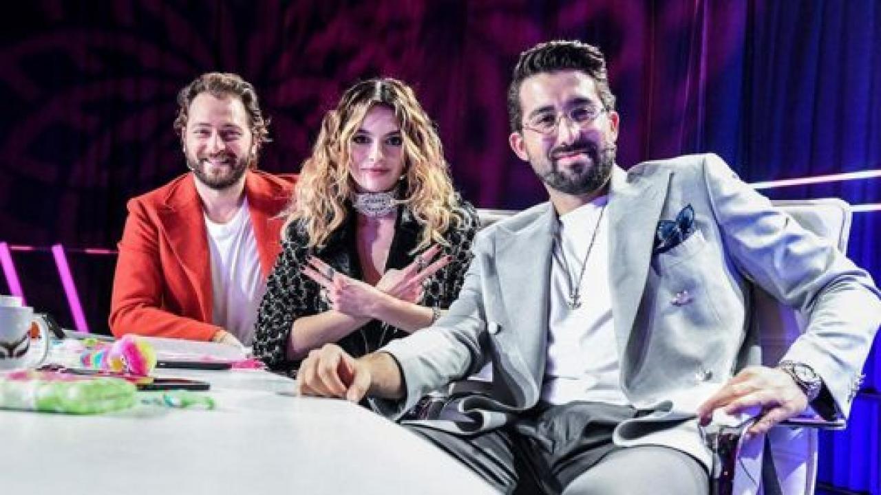 مسلسل من انت ايها المقنع الحلقة 1 مترجمة